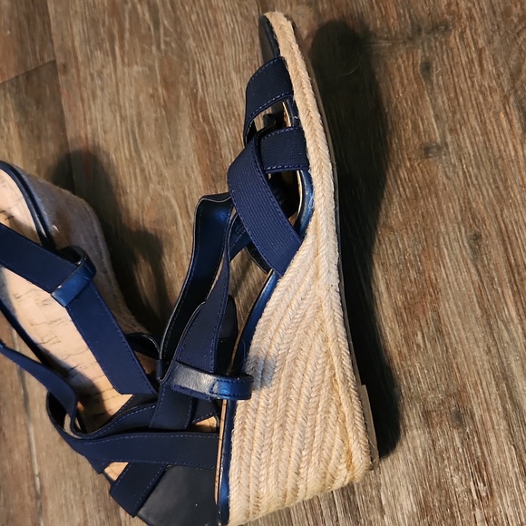 Merona Wedges - Size 9 - Picture 4 of 7